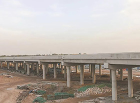 新機場高速公路臨建鋼筋棚